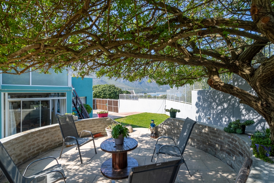 4 Bedroom Property for Sale in Northshore Western Cape